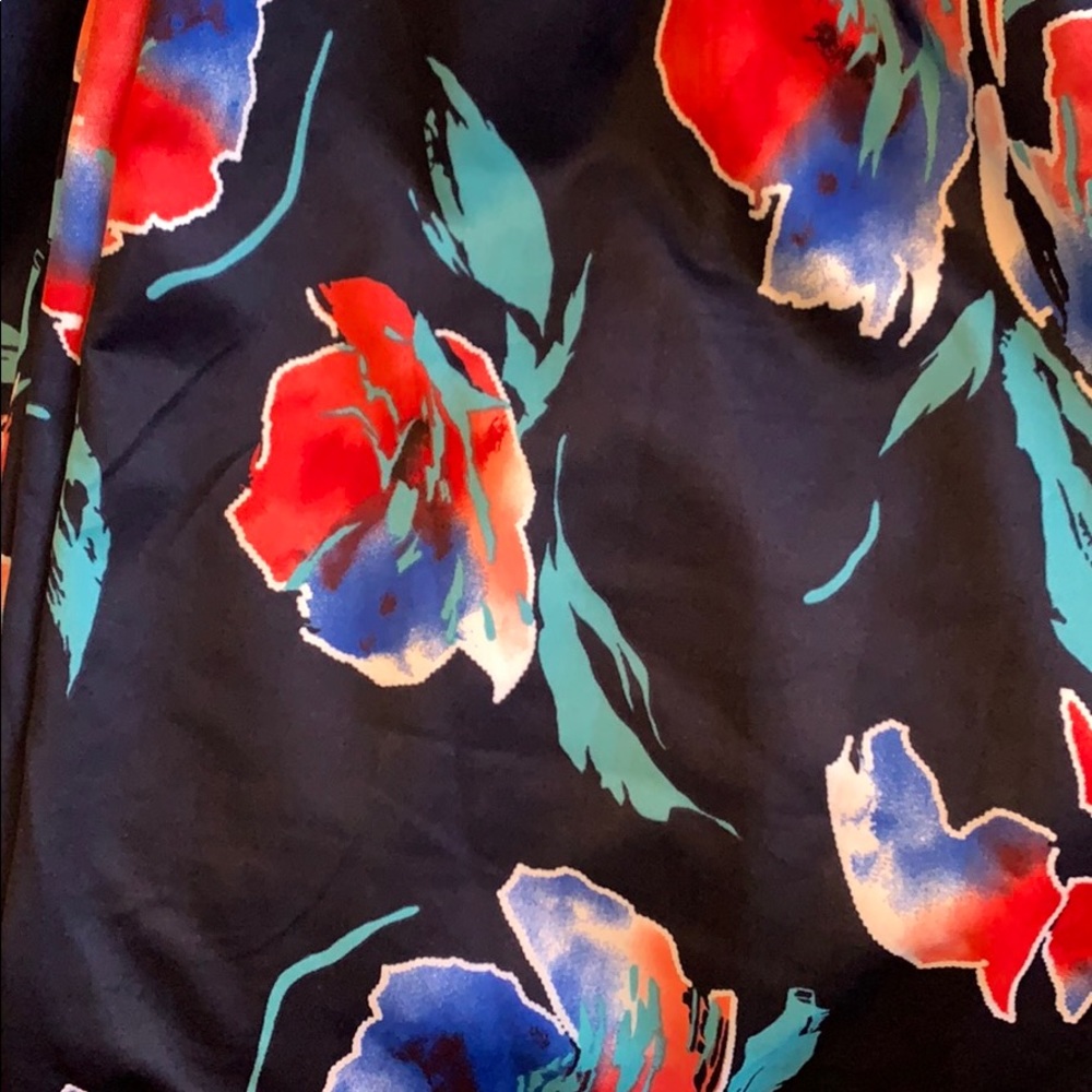 1️⃣ 😻 Navy Floral Dress 😻 - Picture 4 of 5